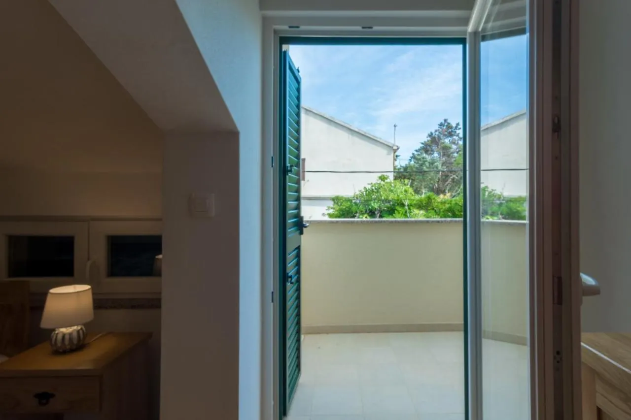 Apartments By The Sea Simuni, Pag - 18386 Kolan